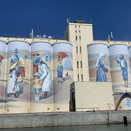 ספינת מלון Matahari - Bateau Cocooning A Quai