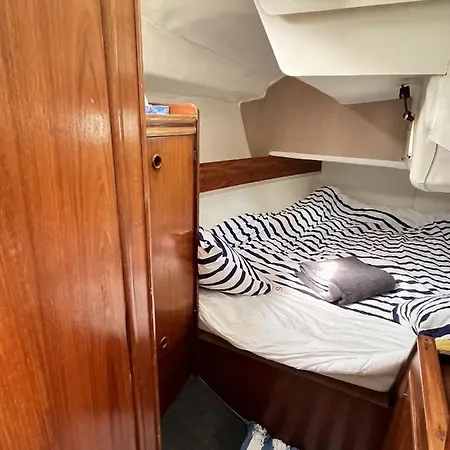 Matahari - Bateau Cocooning A Quai * Les Sables-dʼOlonne