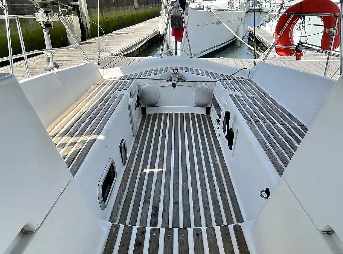 Matahari - Bateau Cocooning A Quai