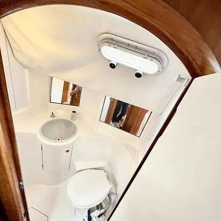 Bateau-hôtel Matahari - Bateau Cocooning A Quai *