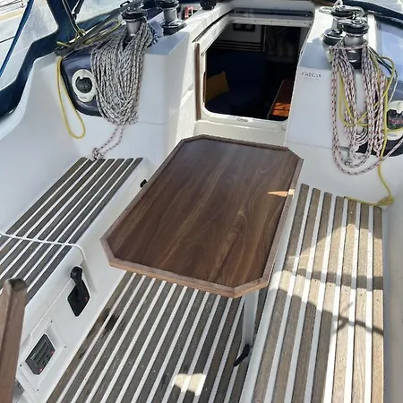 Matahari - Bateau Cocooning A Quai Hotel en barco *