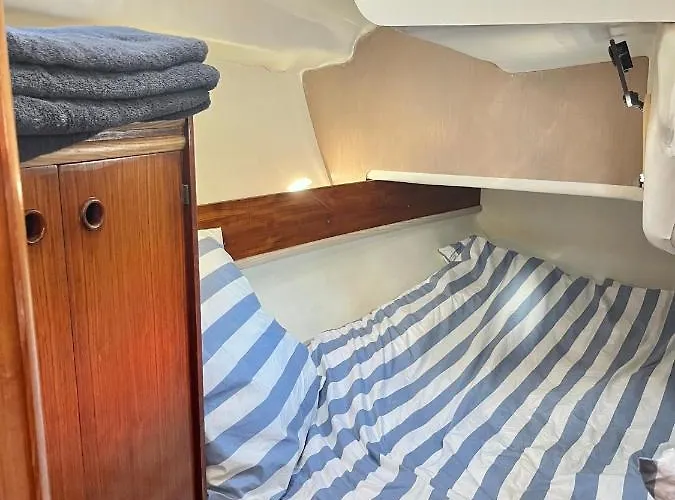 Hotel en barco Matahari - Bateau Cocooning A Quai *